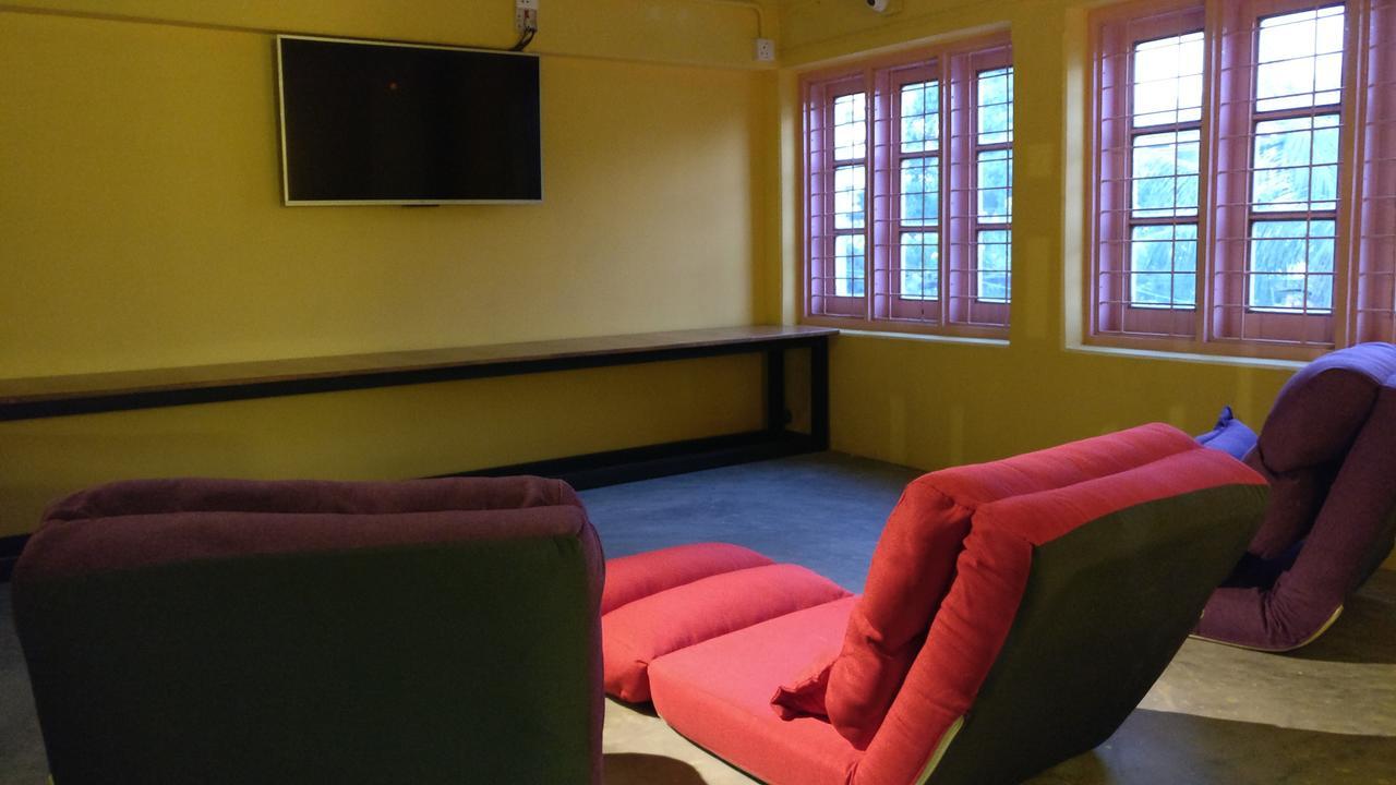 מנדלאי Kaung Hostel מראה חיצוני תמונה