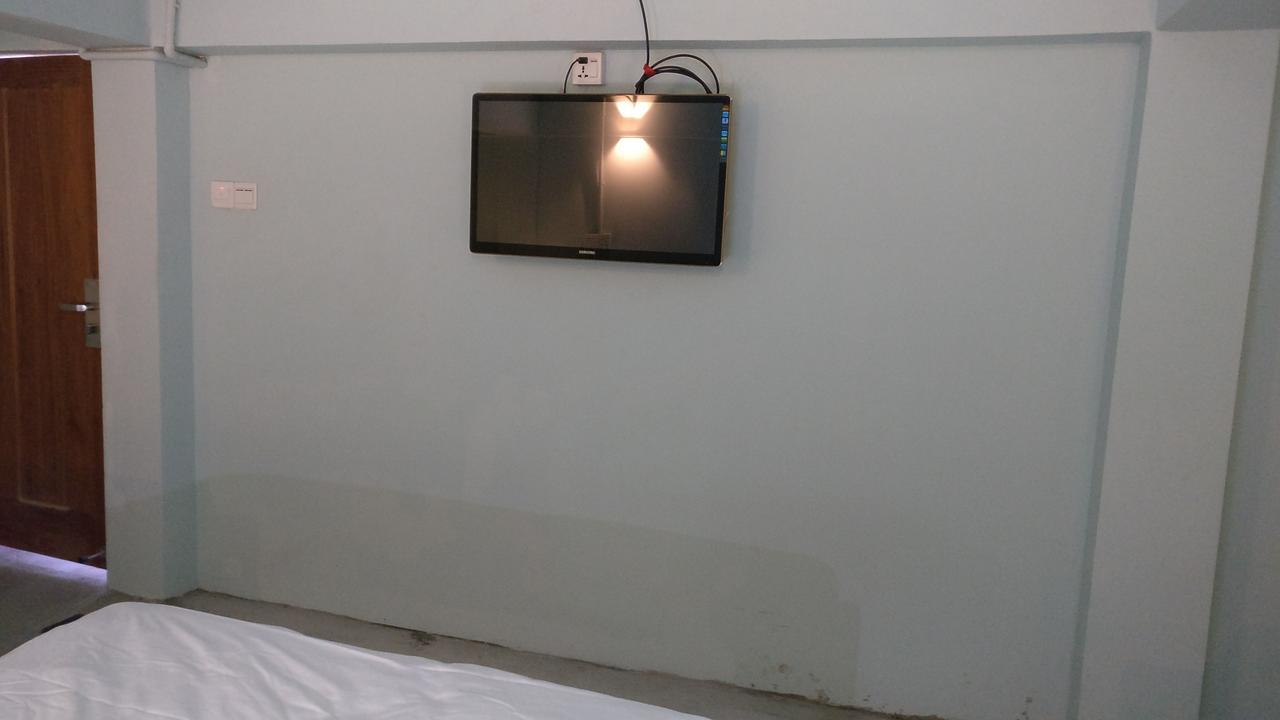 מנדלאי Kaung Hostel מראה חיצוני תמונה