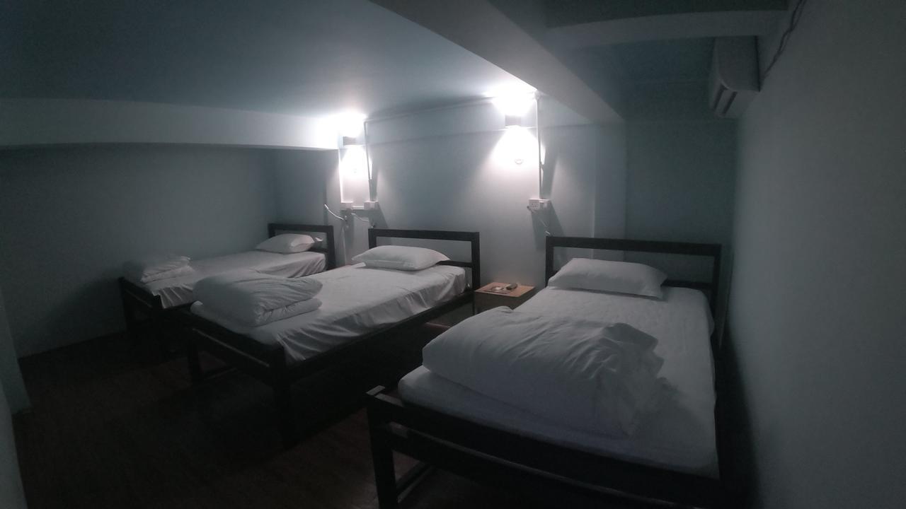 מנדלאי Kaung Hostel מראה חיצוני תמונה
